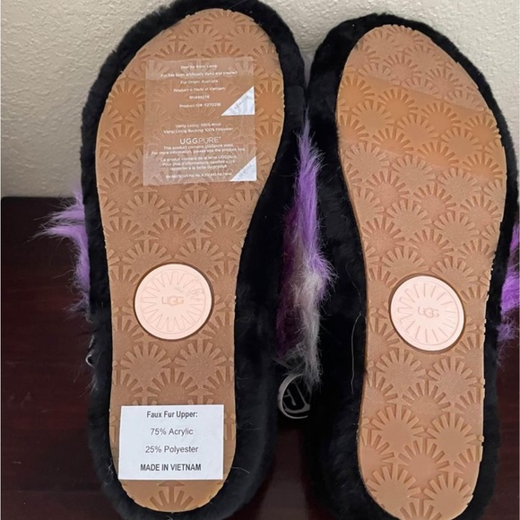 New UGG Fluff Yeah Slide - Picture 5 of 9